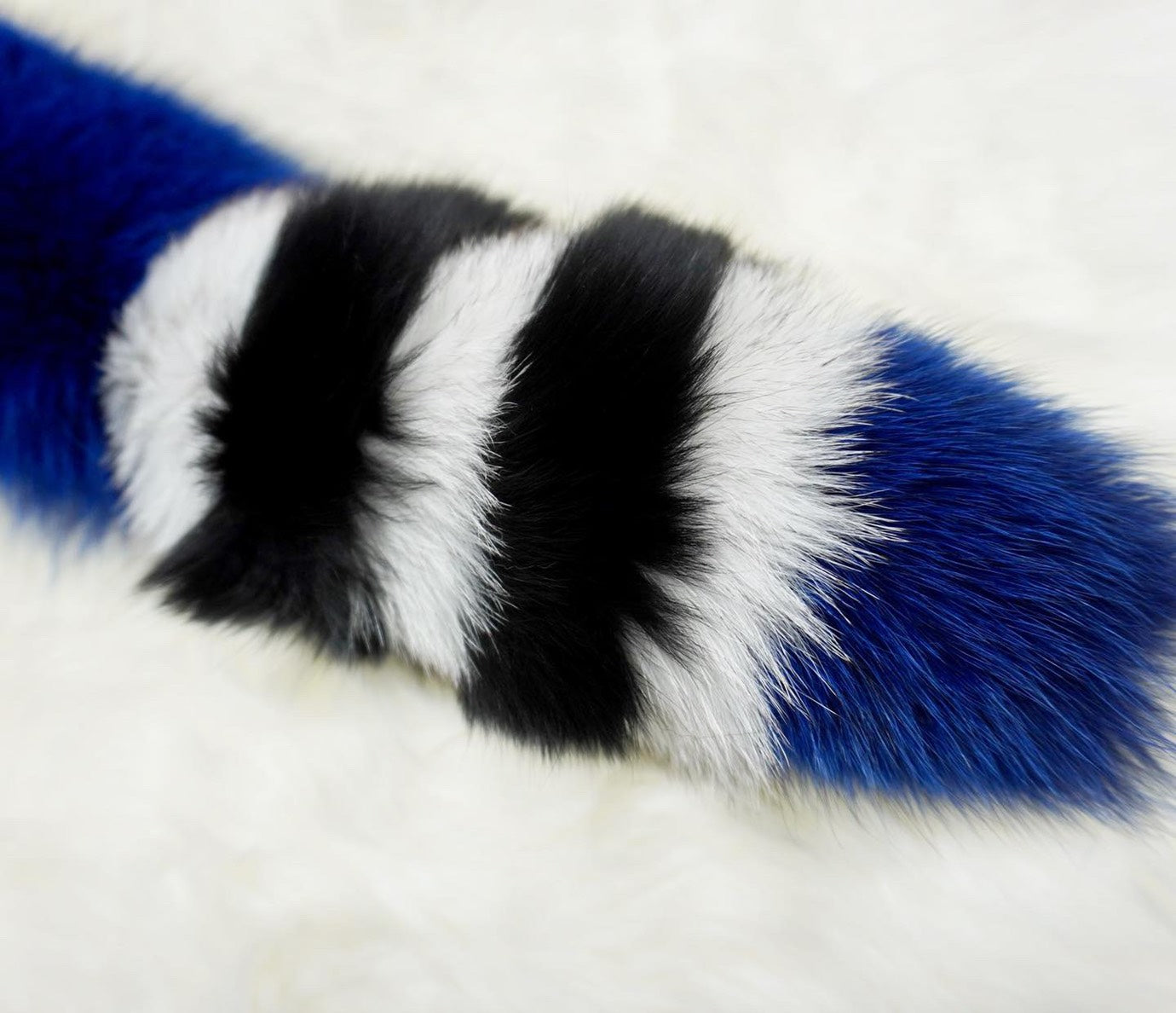 FOXファー カメラストラップ Blue Roy ※再入荷リクエスト