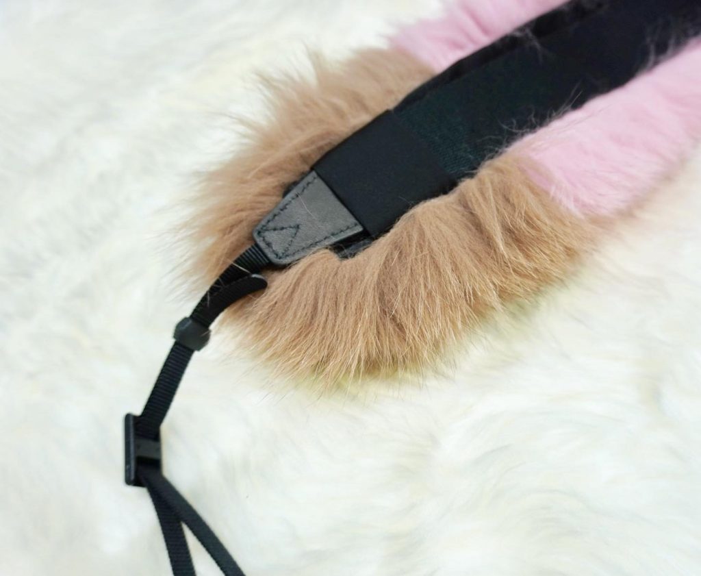 FOXファー カメラストラップ Rose dragee ※再入荷リクエスト