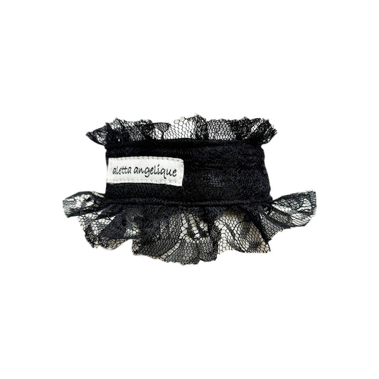 aletta COOL neck  -Frilly lace type - Black